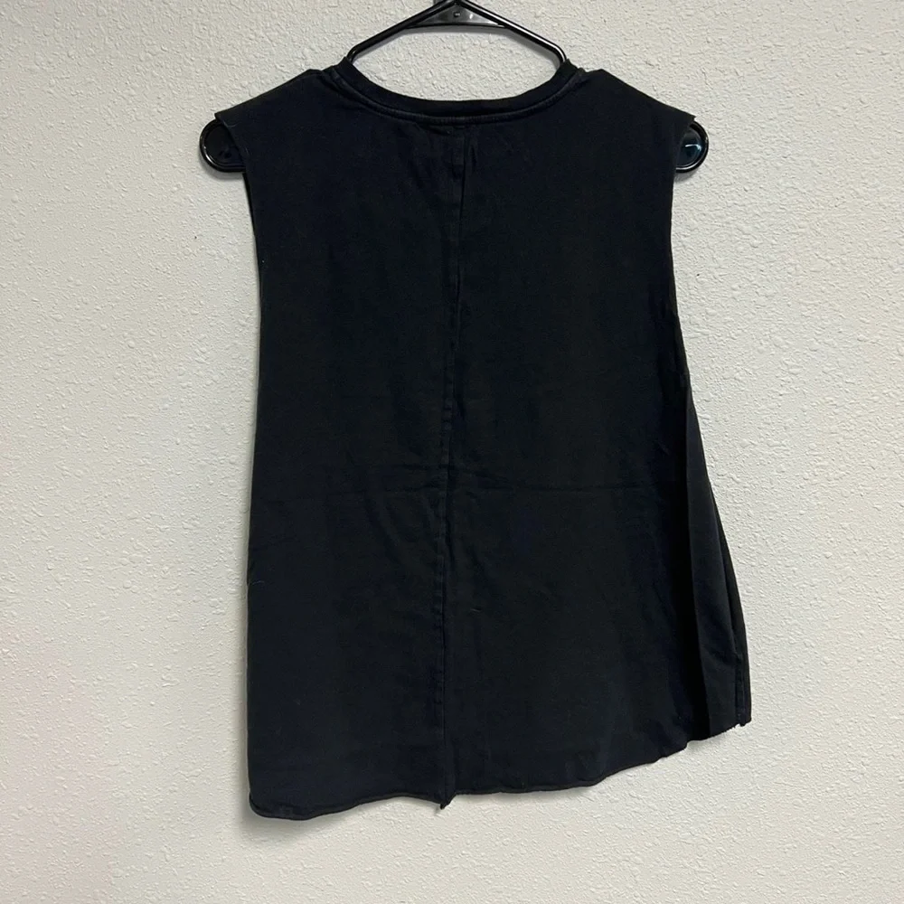 H&M ~ Cut Tank - Picture 2 of 3